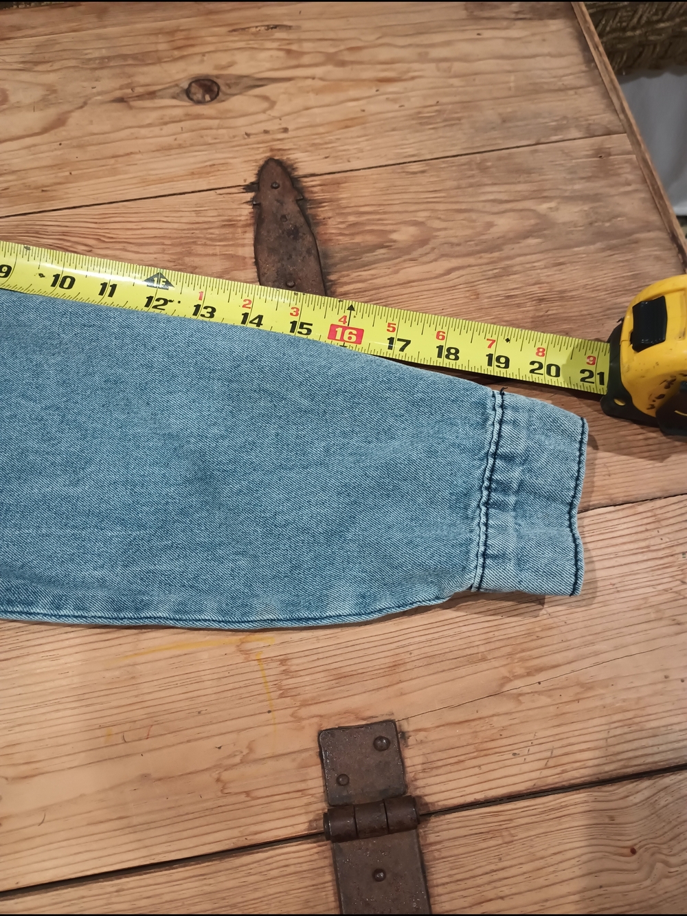 Denim Button-Up Tunic Shirt - Light Blue Side Pockets Raw Hem L - Picture 9 of 10